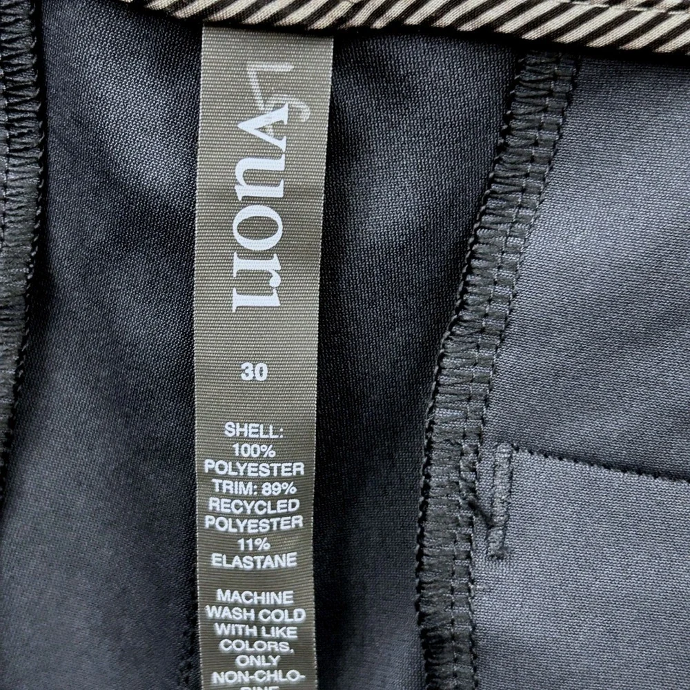 Vuori Meta Shorts Mens 30 Charcoal Gray Performance Stretch Hiking Golf Techwear